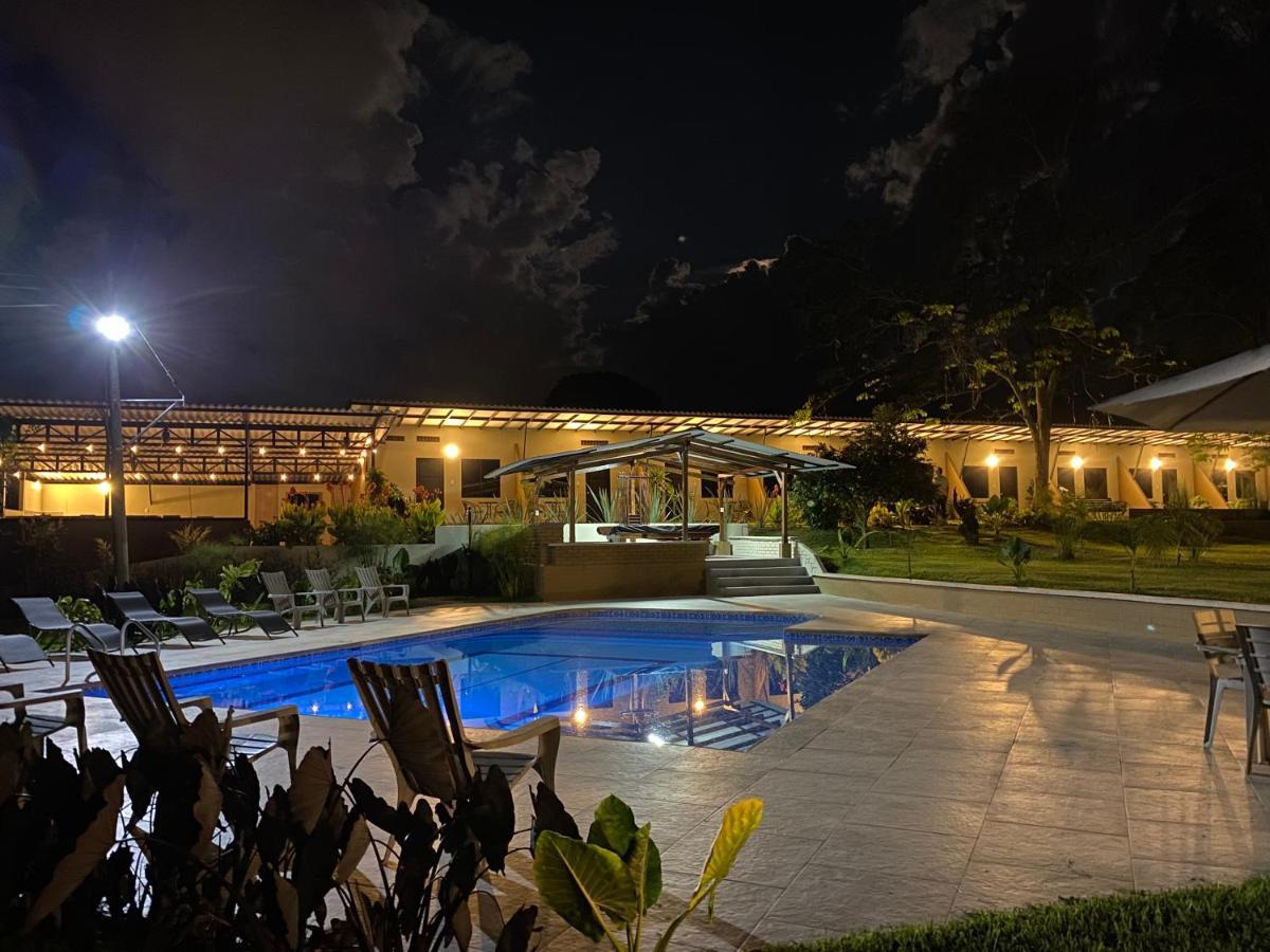 Baum Hotel Armenia  Exteriér fotografie